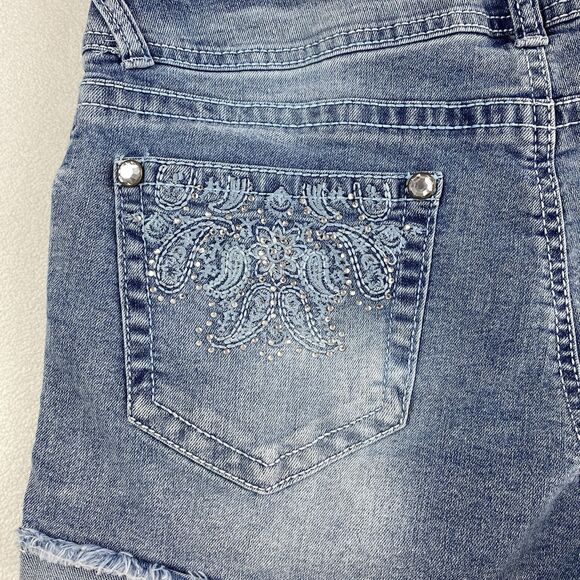 Wallflower Womens 9 Curvy Fit Distressed Denim Shorts Frayed Stretch Bling Boho - Picture 12 of 14